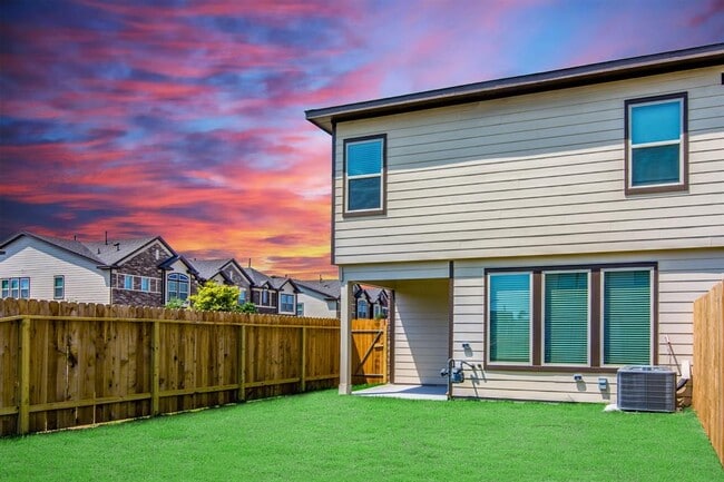 Building Photo - 3419 Rainflower Springs Ln