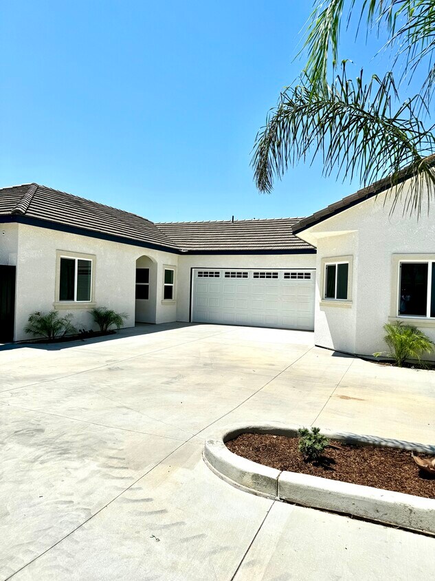 Foto principal - 9704 Turning Leaf Ln
