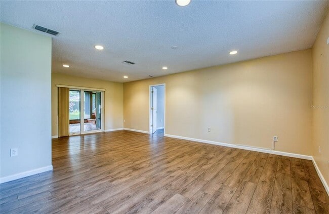Building Photo - 2143 Salisbury Ct