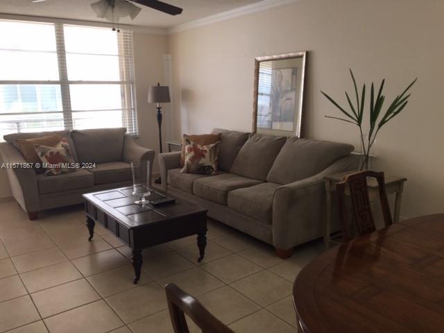 Foto del edificio - 9511 Collins Ave