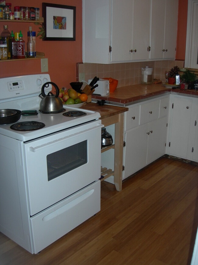 Foto del edificio - 645 Hamilton Ave