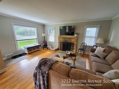 Foto del edificio - 3212 Dakota Ave S