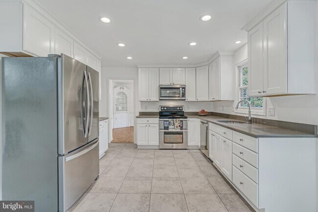 Building Photo - 11306 Full Cry Ct