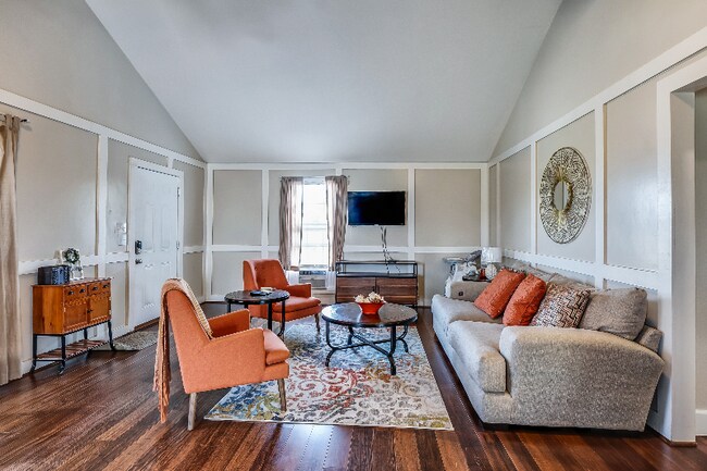 Building Photo - 1030 12th St