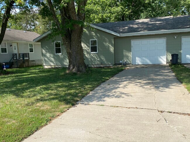 Building Photo - 1214 Elm Hills Blvd