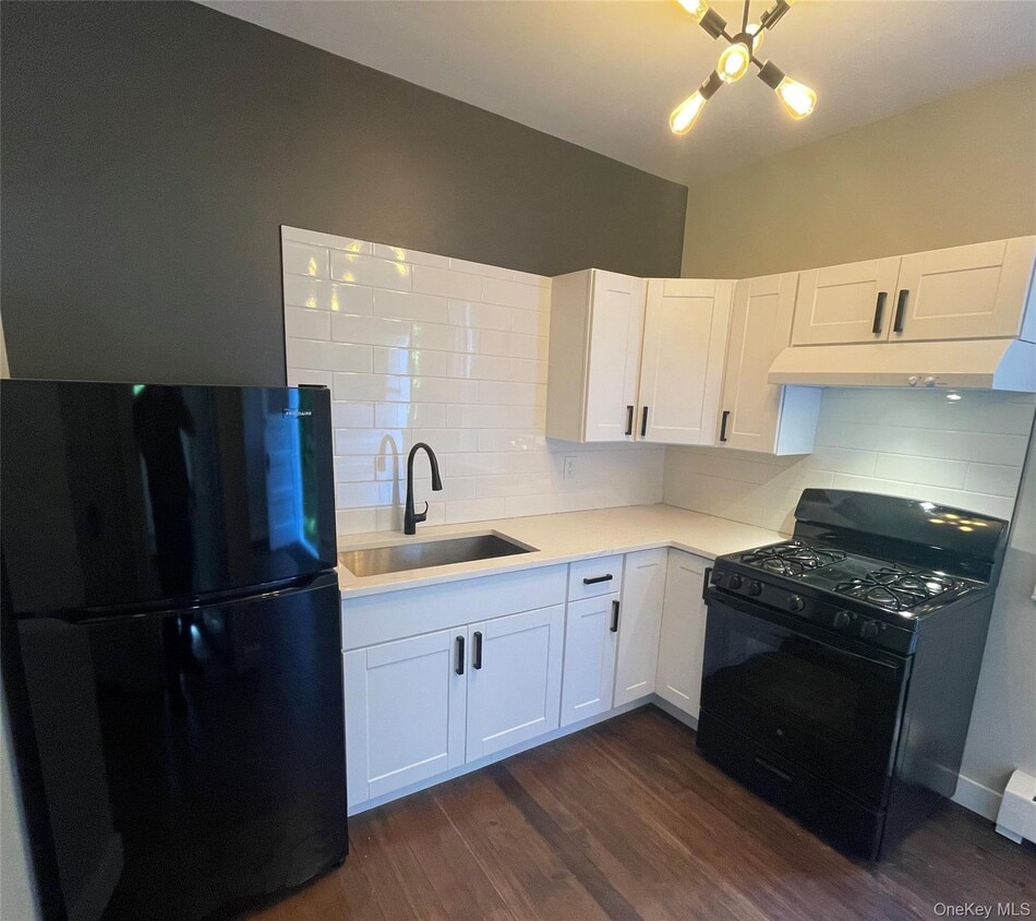 Foto principal - 110 Titicus Rd