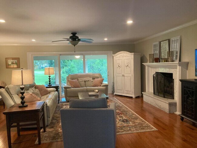 Foto del edificio - 3037 Fermanagh Dr