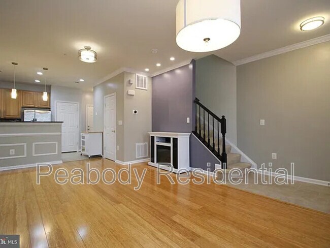 Building Photo - 2415 Rainswood Ln