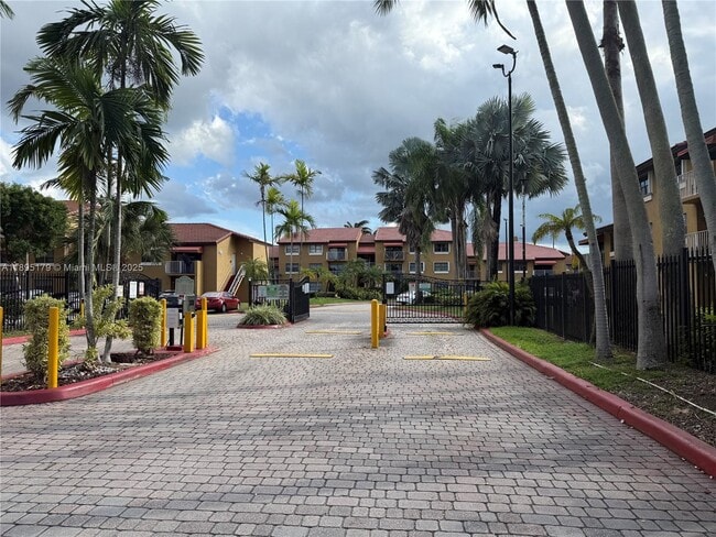 Building Photo - 15500 SW 80th St