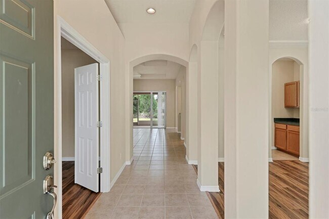 Building Photo - 4912 Creekside Trail