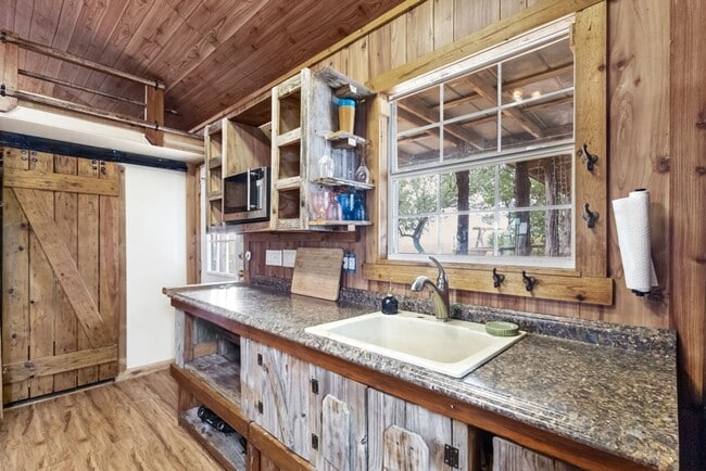 Building Photo - Fully Furnished Hill Country Cabin with Loft & Country Views