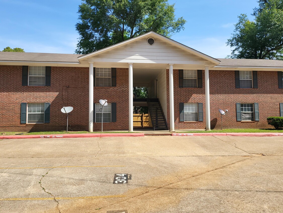 Primary Photo - 2521 Pearl St