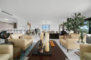 Foto del edificio - 1800 NE 114th St