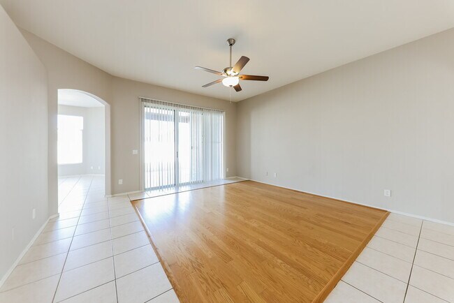 Foto del edificio - 17930 N 115th Dr