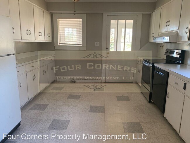Foto del edificio - 3 br, 1 bath House - 818 Cole St