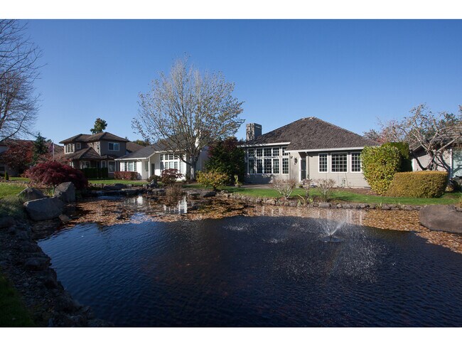 Foto del edificio - 16090 NW Birdie Ln