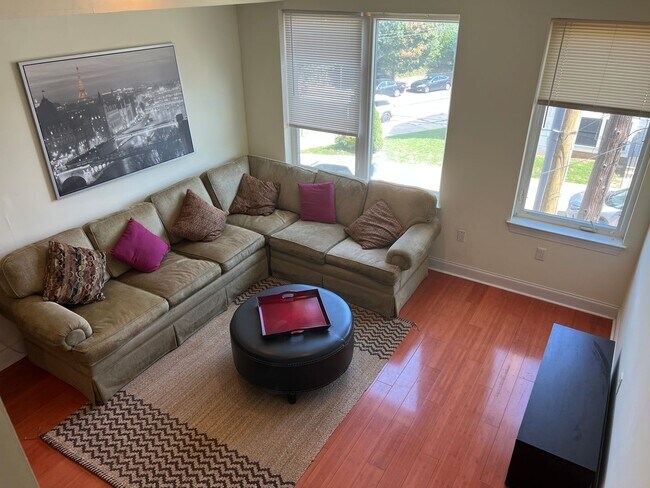 Foto del edificio - 678 N 33rd St