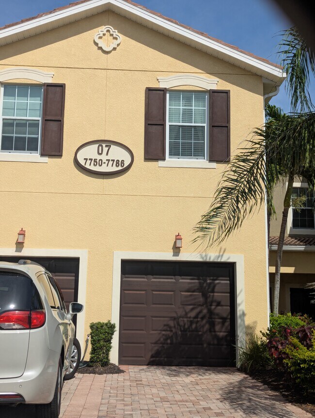 7770 Moonstone Dr Sarasota FL - 7770 Moonstone Dr Sarasota Fl Building Photo