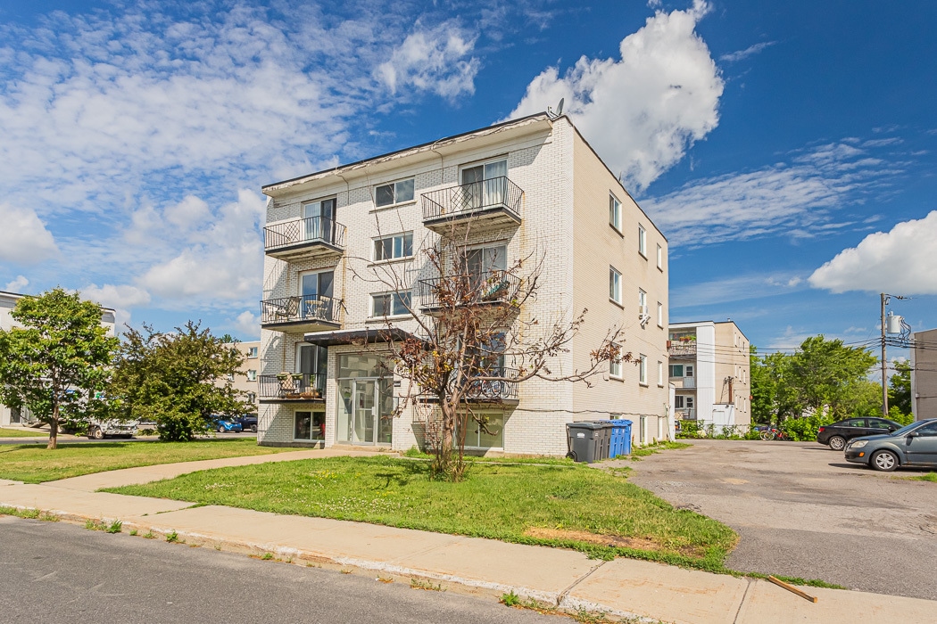 Building Photo - 1460 Rue Beaumont