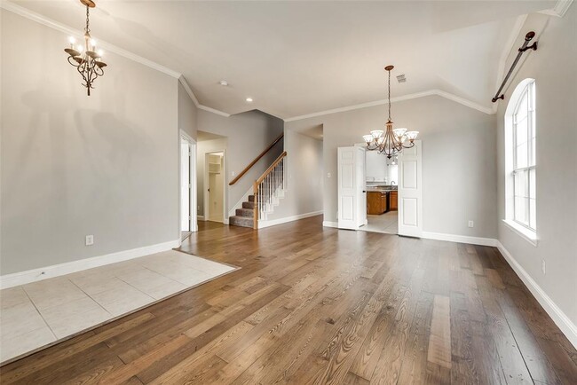 Building Photo - 2180 Garden Crest Dr