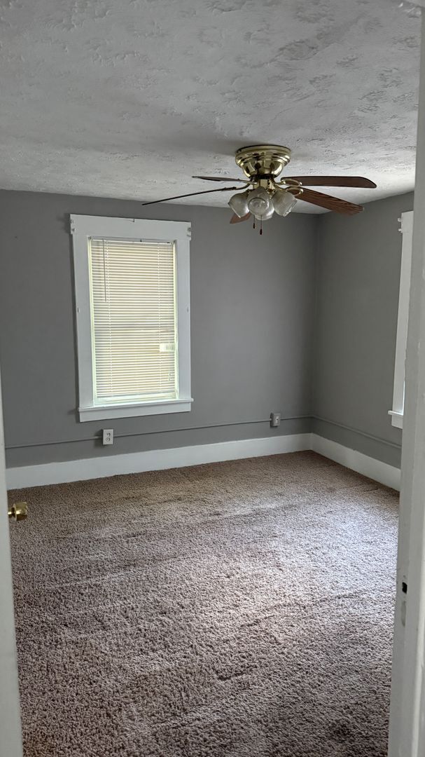 Foto del edificio - Large 2 bedroom home available now!