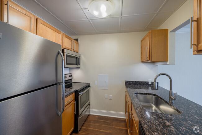 1BR, 1BA Kitchen - Bancroft Luxury Apartments