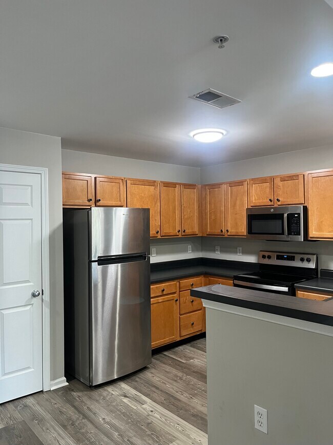 Foto del edificio - 3716 Cotswold Ave