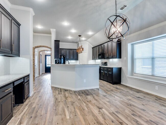 Building Photo - 5932 Trout Dr