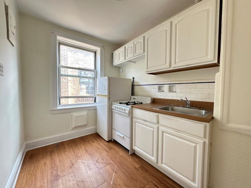 Primary Photo - 1 bedroom in ASTORIA NY 11102