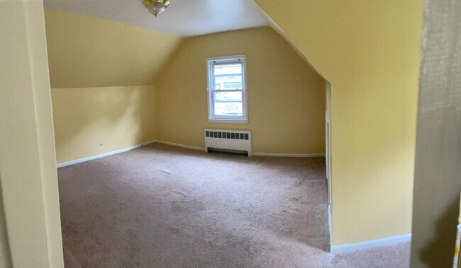 BED3 - 194 Rumsey Rd