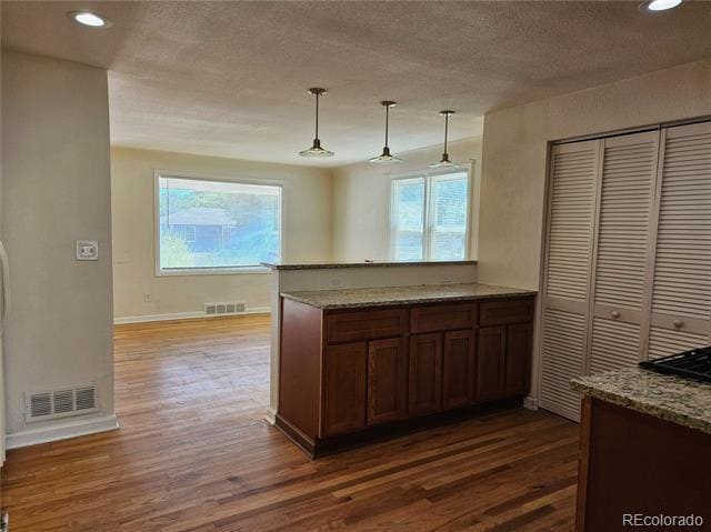 Building Photo - 935 S Dale Ct
