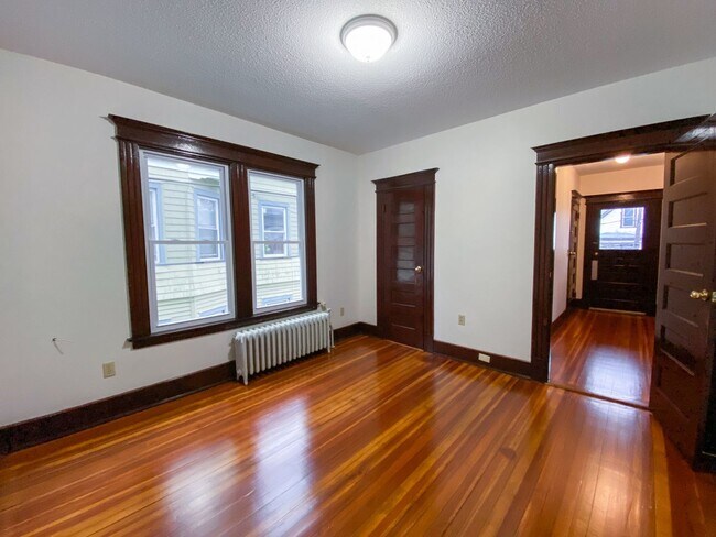 Building Photo - 103-105 Lincoln St / Owen Properties, LLC