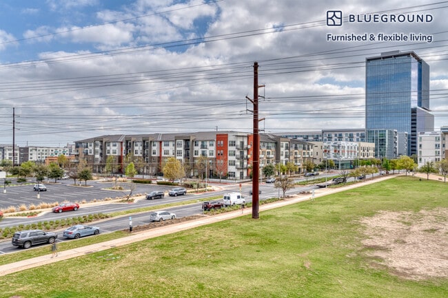 Building Photo - 3001 Esperanza Crossing