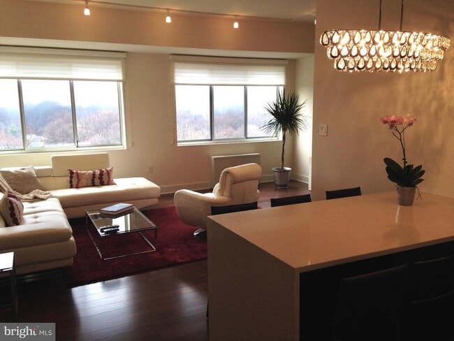 Foto del edificio - 10401 Grosvenor Pl