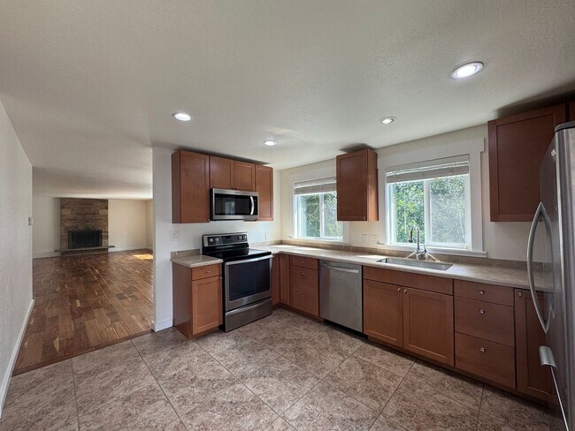 Foto del edificio - 2-Bedroom, 1-Bath Home with Spacious Layou...