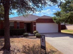 Building Photo - 4401 Willow Wood Rd