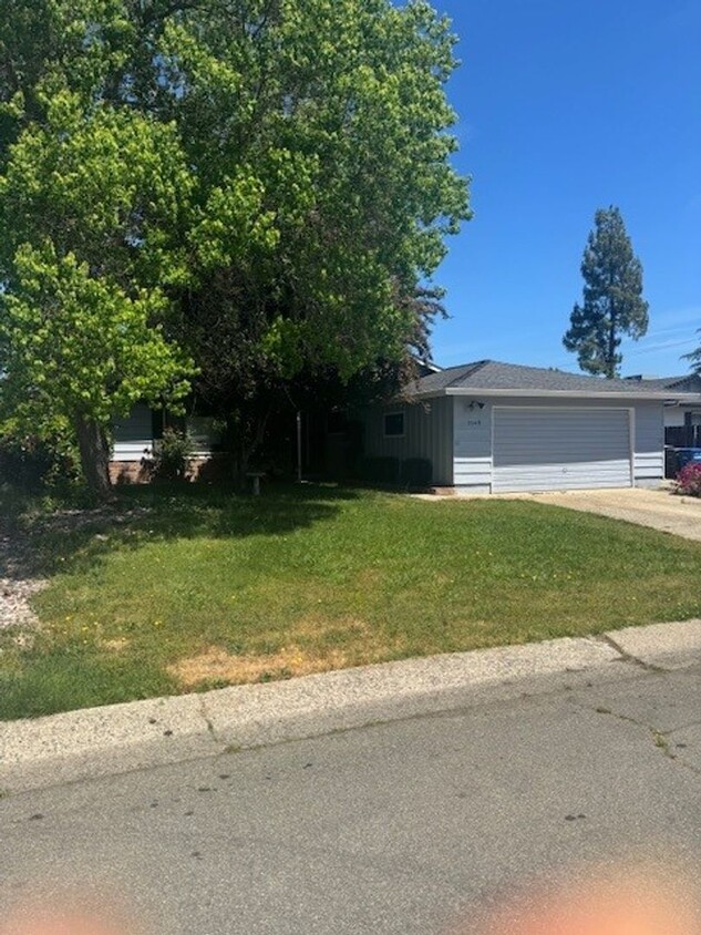 Foto del edificio - South Redding Home