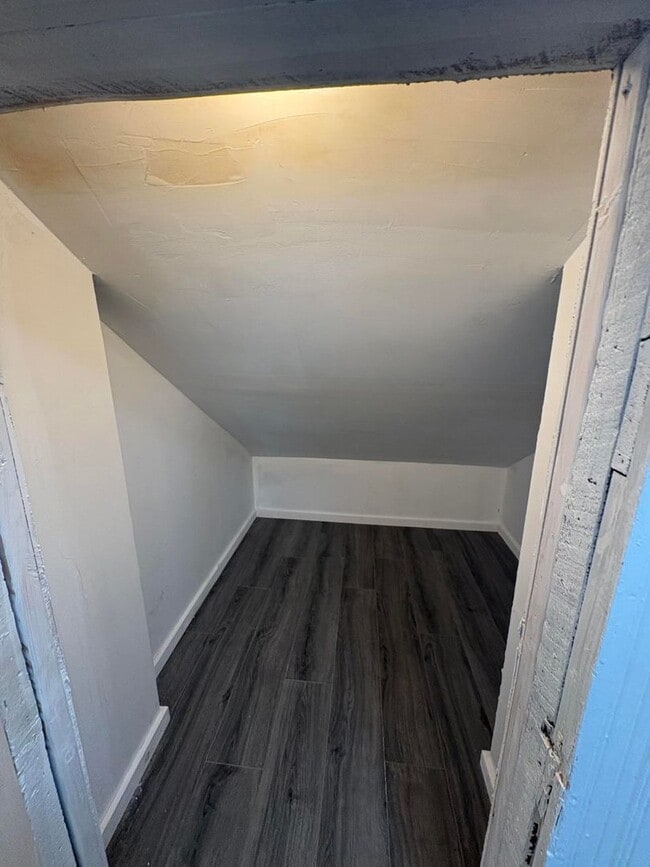 Building Photo - 28 Beechwood Pl