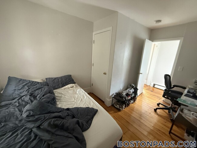 Foto del edificio - 10 Smith Ave