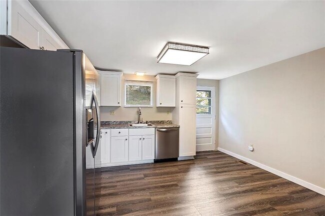 Foto del edificio - 8966 Knoll St