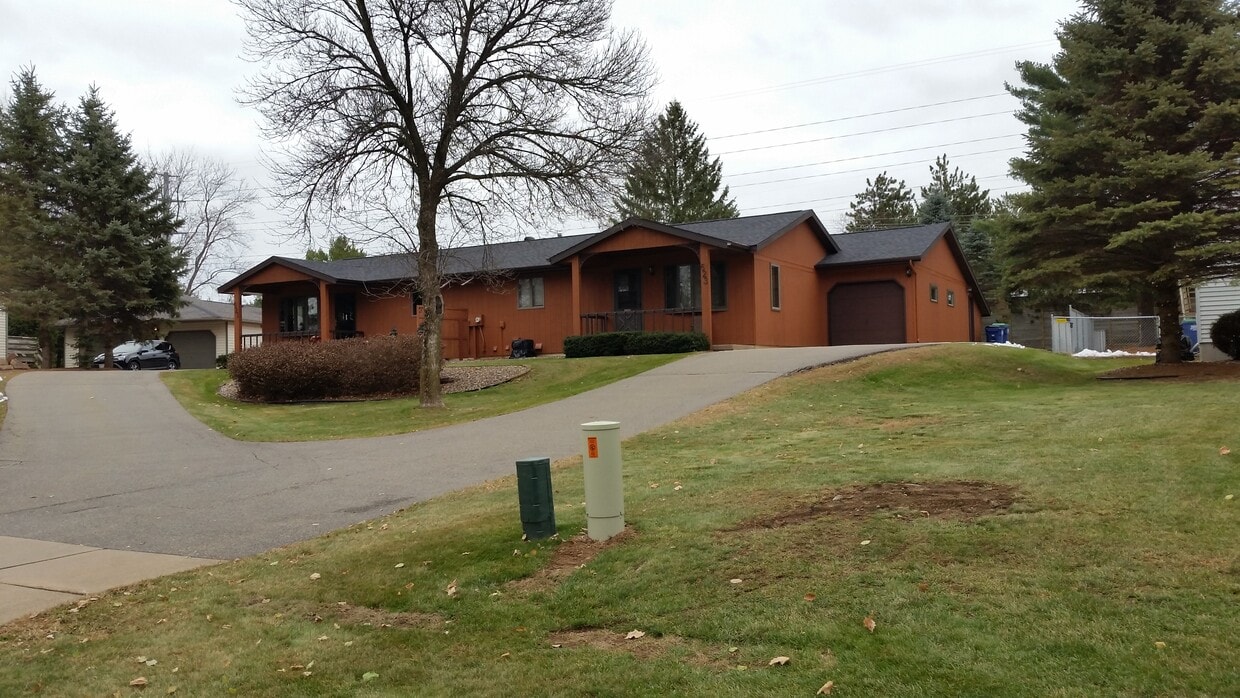 623 Brooks Pl Unit 623, Wausau, WI 54401 Condo for Rent in Wausau, WI