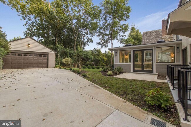 Foto del edificio - 7835 Orchid St NW