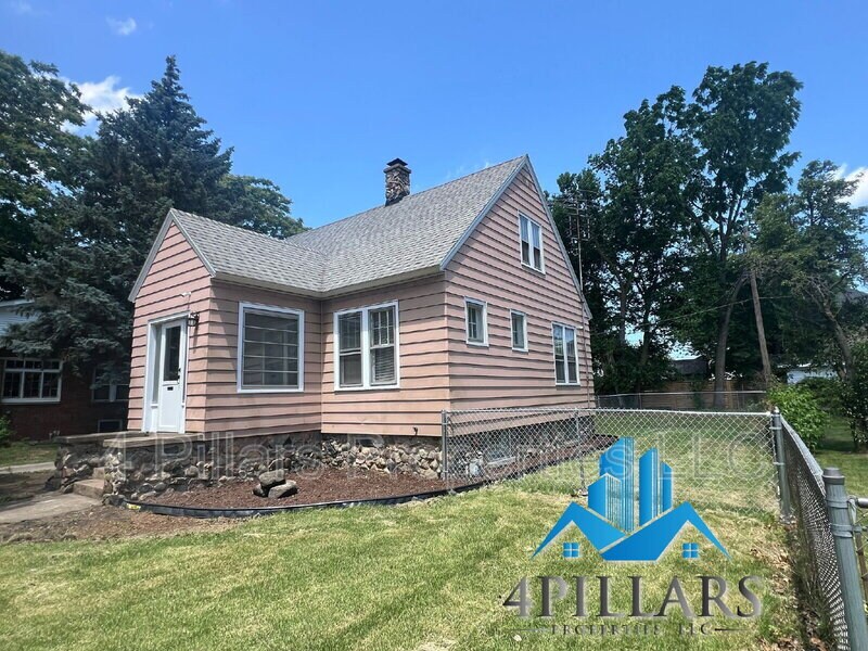Foto principal - 106 Belden St
