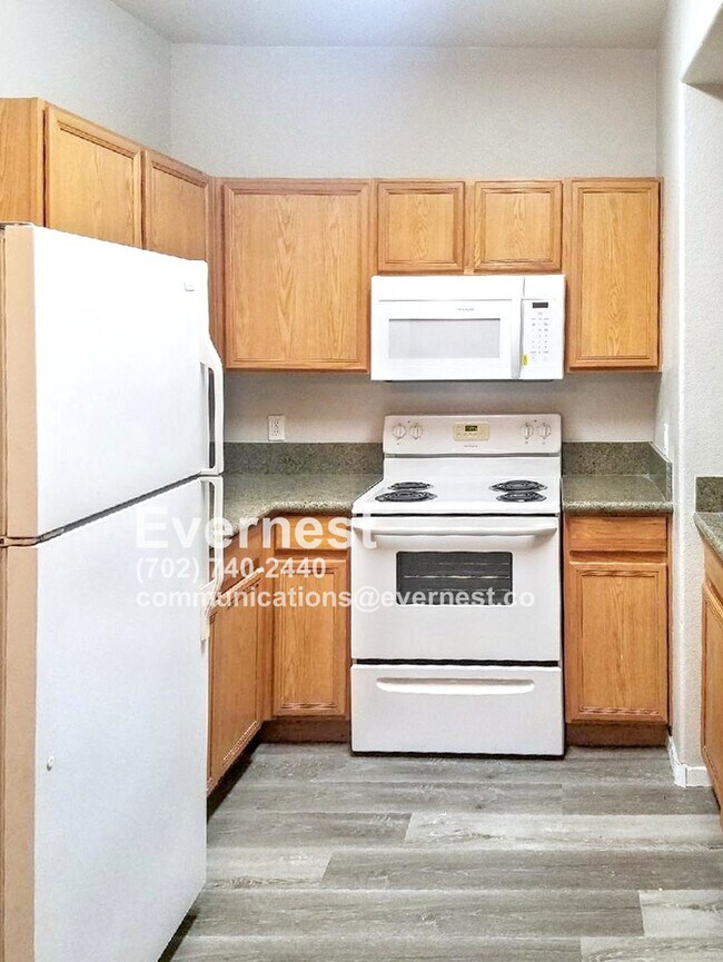Building Photo - Charming 2-Bedroom Home with Modern Applia...
