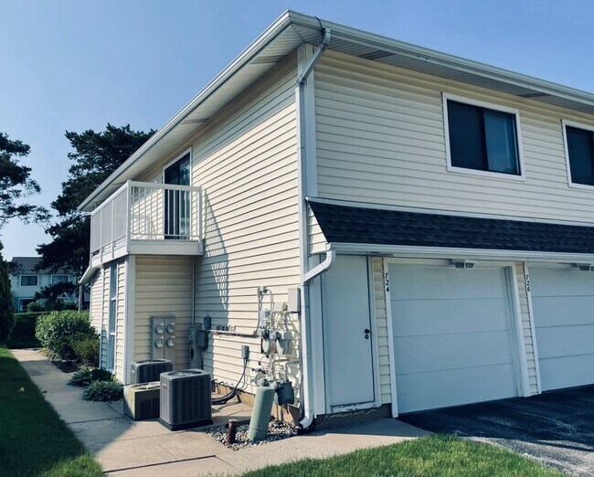 Foto del edificio - 724 Whitesail Dr