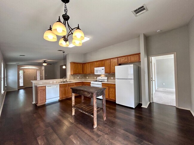 Foto del edificio - 11914 Johnny Weismuller 78748 | 3 Bed 2 Ba...