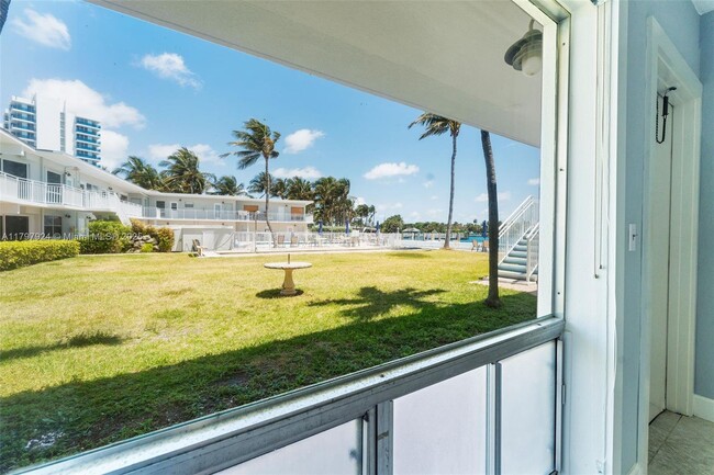 Foto del edificio - 2508 Bay Dr