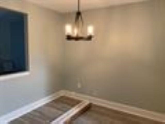 Building Photo - 1756 Beechwood Cir S