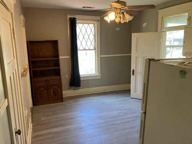 Building Photo - 641 S Rembert St