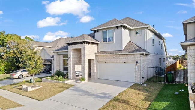 Building Photo - 1311 Overture Pl
